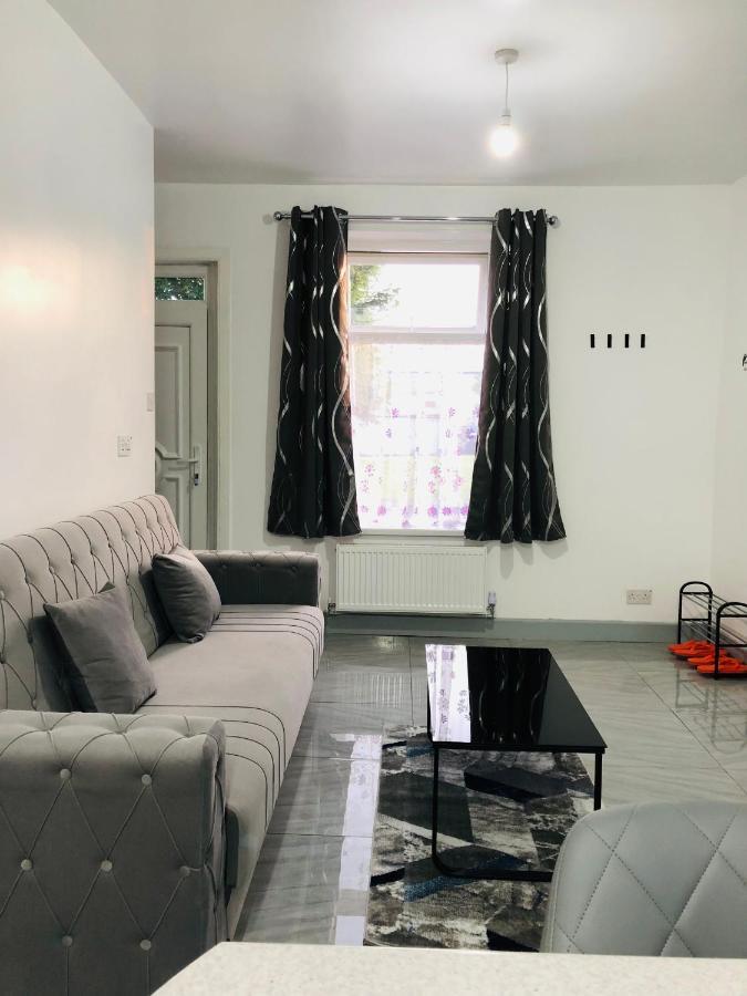 Modern Travis House Holiday home